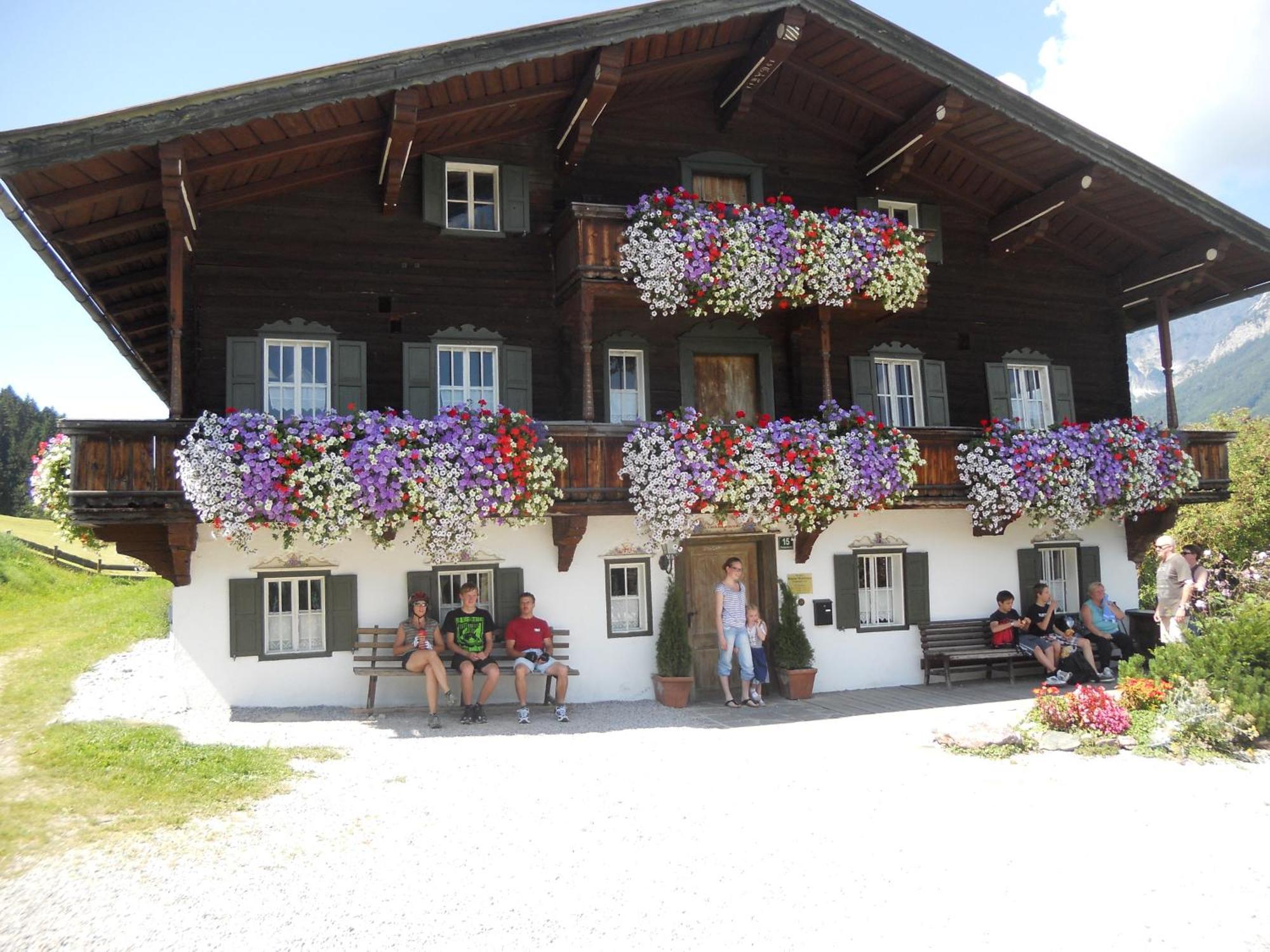 Landgasthof Pfarrwirt Thiersee Exterior foto