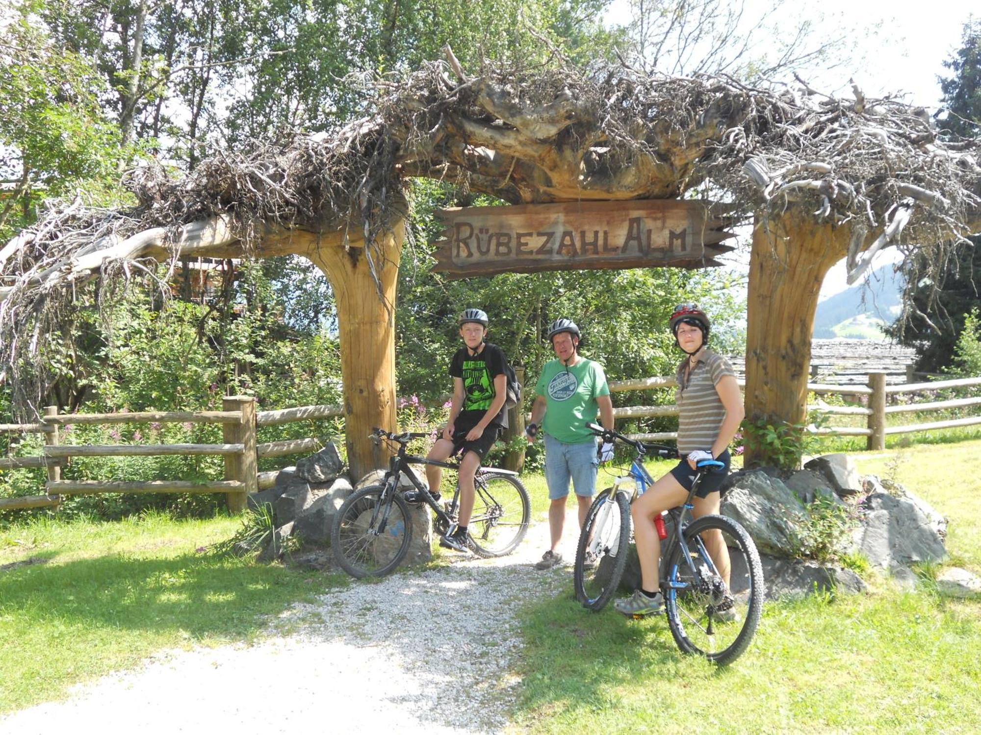 Landgasthof Pfarrwirt Thiersee Exterior foto